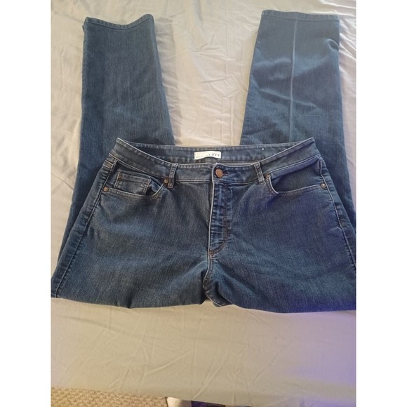 LOFT Women's Size 31/12 Mid Rise Straight Jeans - Picture 1 of 12
